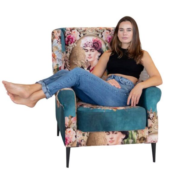 Oscar Chair from Fama