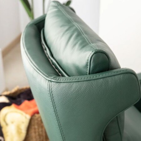 Kim Leather recliner from Fama