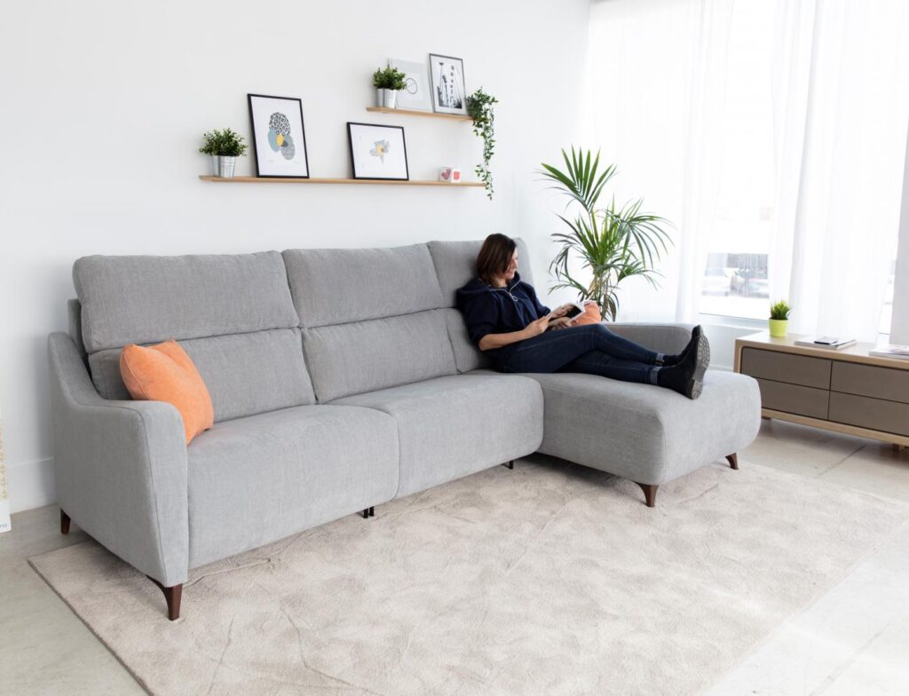 Axel Sofa from Fama