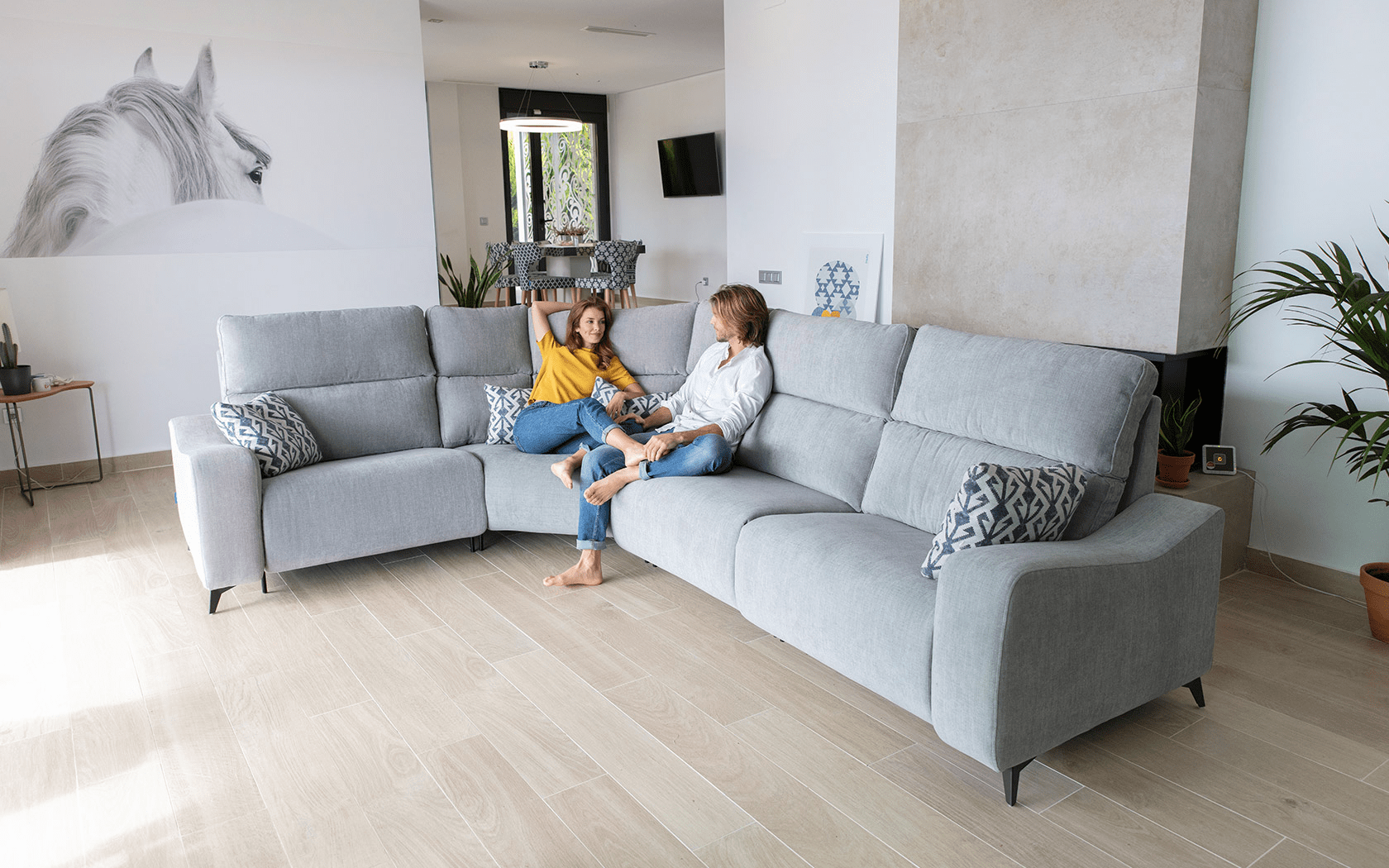 How To Choose The Right Sofa for Your Living Room