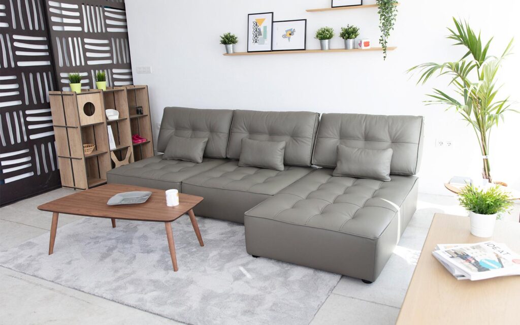 Arianne leather sofa from Fama