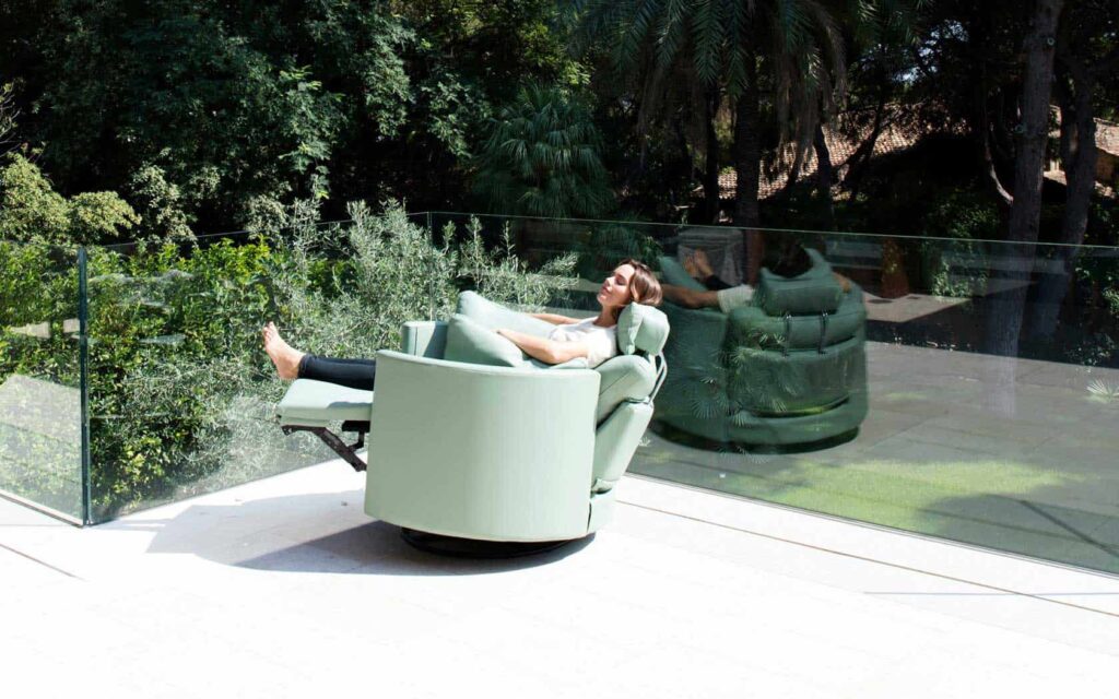 Moonrise Leather Chair - Electric Recliner, Rocker, Swivel from Fama - Image 5