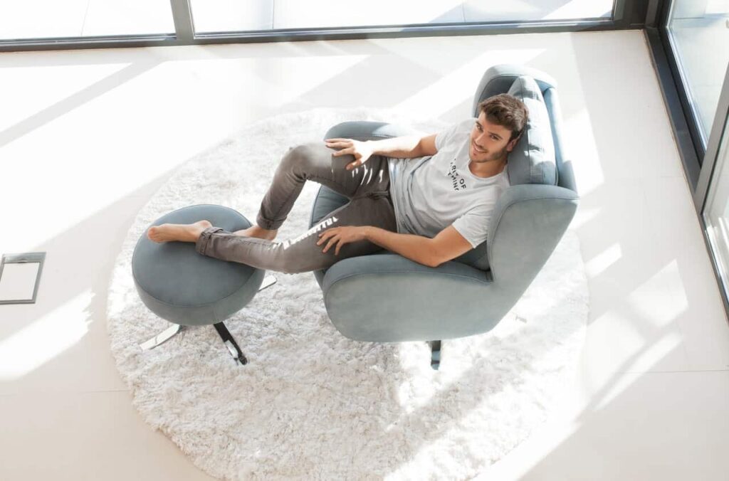 Romeo Chair In Fabric - Fama - Image 4