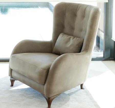 Aston leather chair from Fama