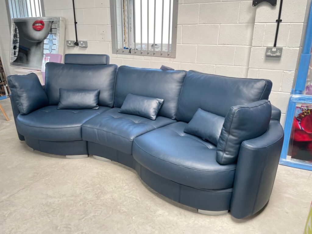 Afrika Leather LB1+B2 (Slight damage to base) - Half Price - Image 2
