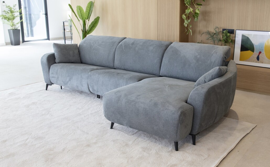Babylon sofa from Fama