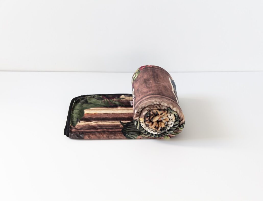 Tamarindo throw from Fama