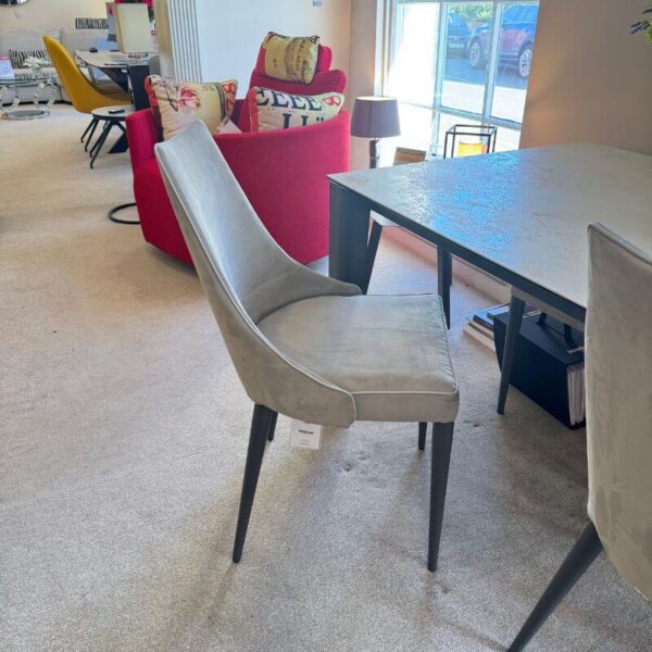 Etro Table & 4 Clara Chairs Clearance