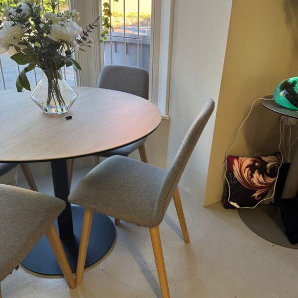 Orlando Dining Table Clearance Model