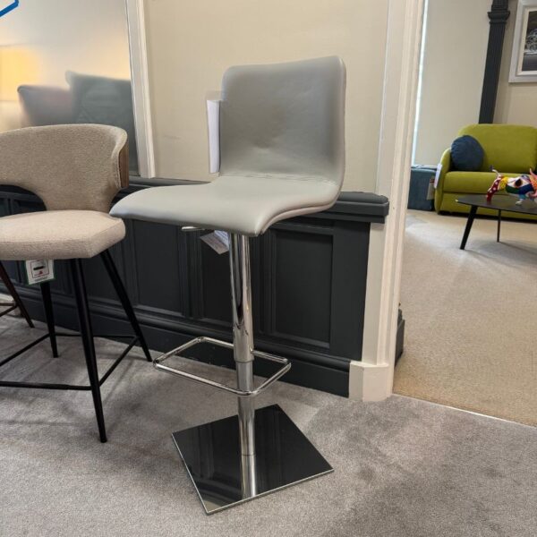 Rio Gas Lift Bar Stool
