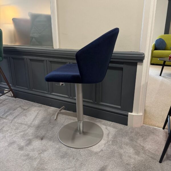 Espirit Gas Lift Bar Stool
