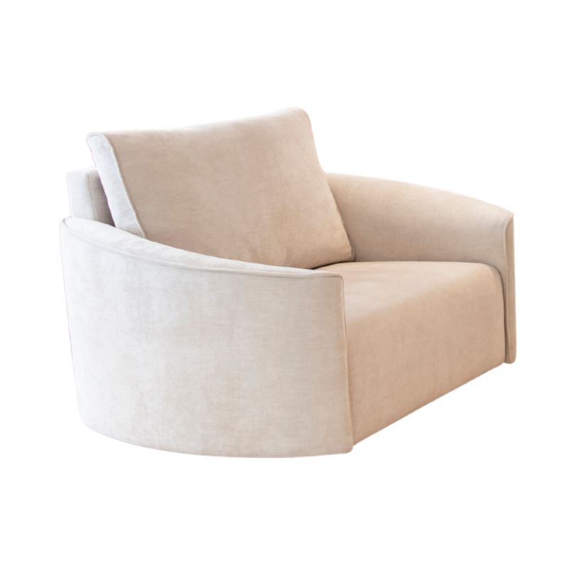 Nora Snuggler from Fama