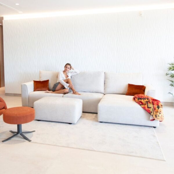 Nora Chaise Sofa from Fama