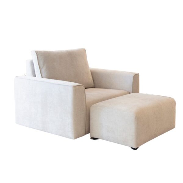 Nora Snuggler from Fama