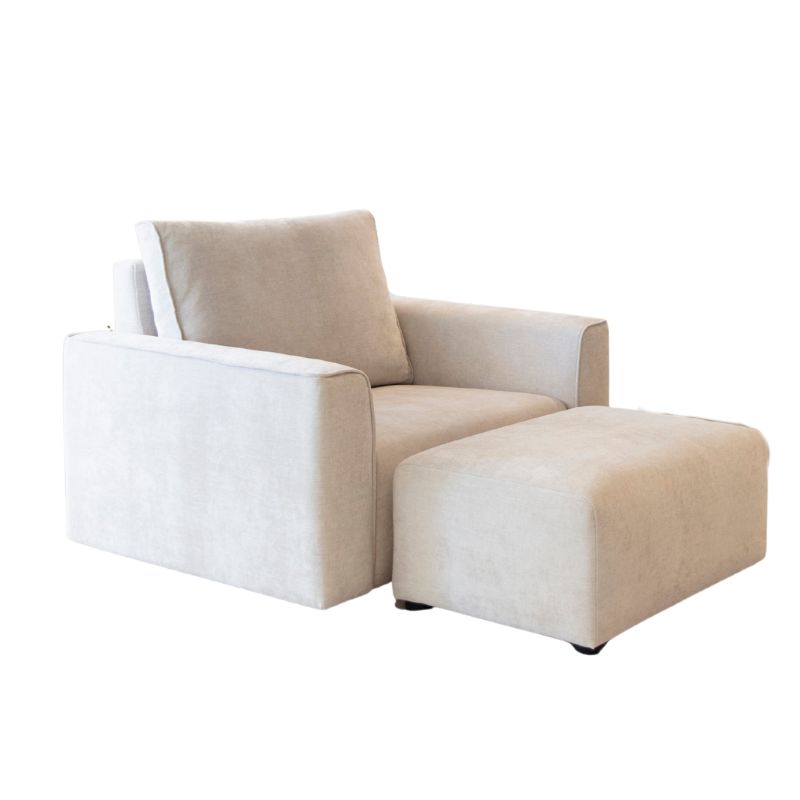 Nora Snuggler from Fama