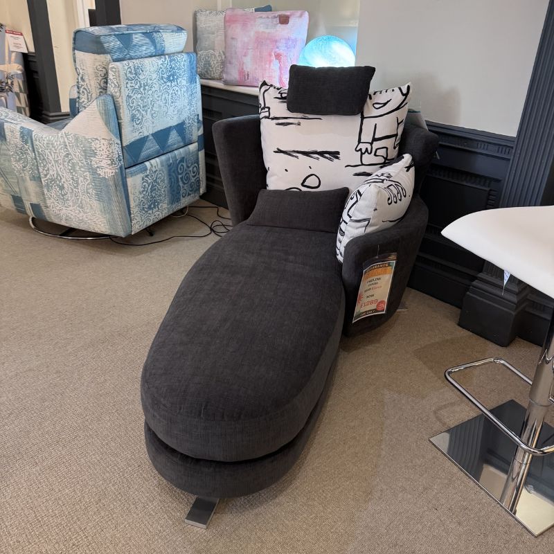 Pauline Chaise Longue - Clearance Model