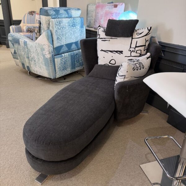 Pauline Chaise Longue - Clearance Model